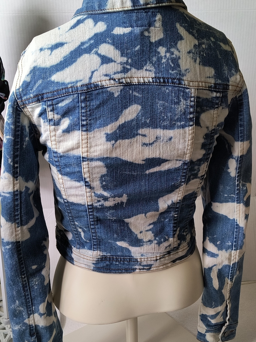 Women's Blue & White Tie-Dye Denim Jacket - Picture 3 of 9